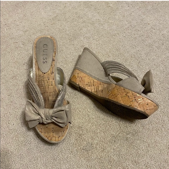 GUESS Bow Wedge Sandals Size 5.5 - Picture 4 of 11